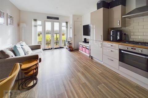 48 Bedivere Road, Crawley, RH11 0FY