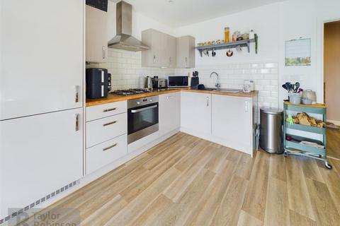 48 Bedivere Road, Crawley, RH11 0FY