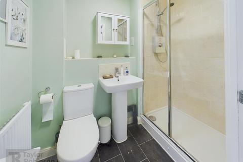 48 Bedivere Road, Crawley, RH11 0FY