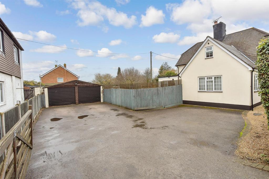 Driveway/Parking