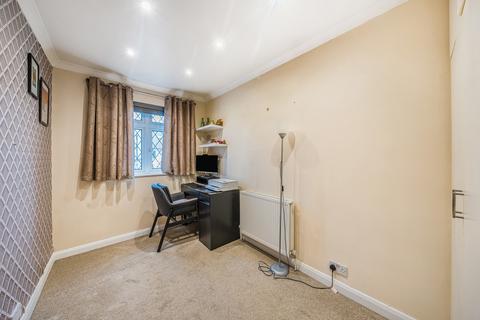 84 Long Drive, Ruislip, HA4 0HP