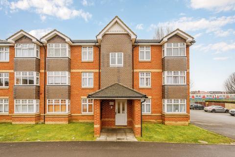 2 bedroom ground floor flat for sale, Chamberlain Gardens, Hounslow