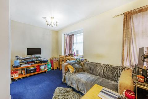 12 Chamberlain Gardens, Hounslow, TW3 4NF