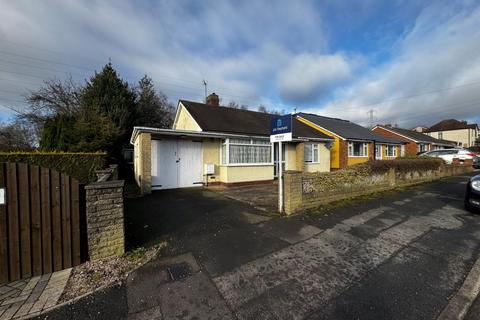 2 bedroom bungalow to rent, School Lane, Burntwood, WS7