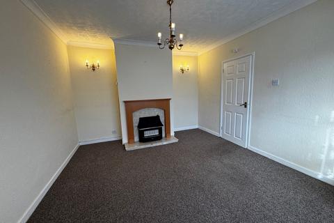 2 bedroom bungalow to rent, School Lane, Burntwood, WS7