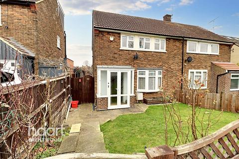 3 bedroom semi-detached house for sale, Carpenter Path, Brentwood