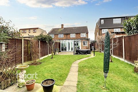 3 bedroom semi-detached house for sale, Carpenter Path, Brentwood