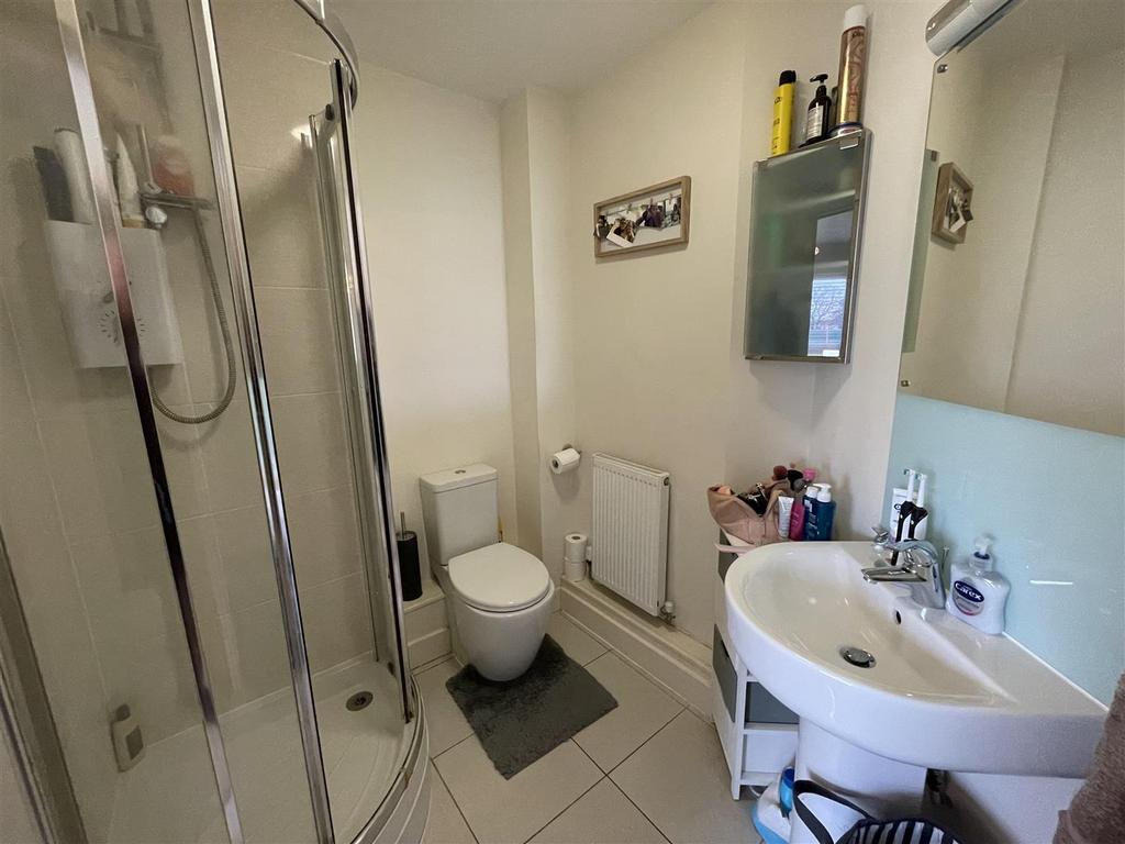 11 Brunswick Place shower room.jpeg