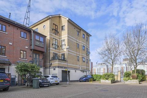 2 bedroom flat to rent, Southey Mews, Royal Docks, London, E16