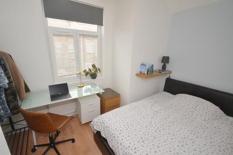4 bedroom terraced house to rent, Chilworth Street, Manchester M14