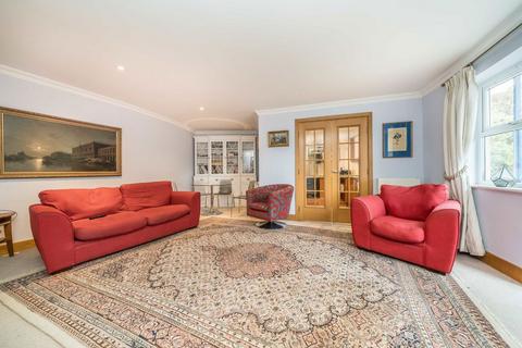 3 bedroom flat for sale, Lower Kings Road, Kingston Upon Thames KT2