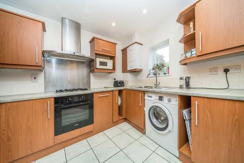 3 bedroom flat for sale, Lower Kings Road, Kingston Upon Thames KT2