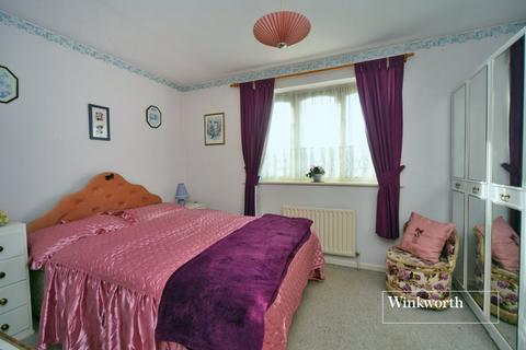 54 Cotswold Way, Worcester Park, KT4 8LN