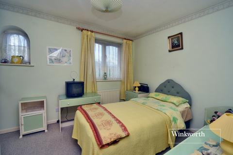 54 Cotswold Way, Worcester Park, KT4 8LN