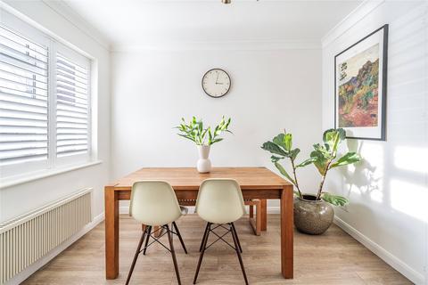 3, Lang Court, 6 Upper Brighton Road, Surbiton, KT6 6LE