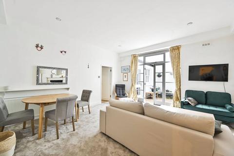 1 bedroom flat to rent, Queens Gate Gardens, South Kensington, London, SW7