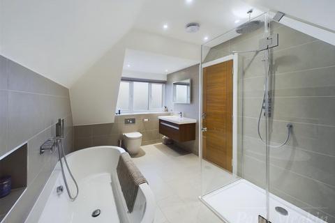 1 Glebe Hyrst, South Croydon, CR2 9JG