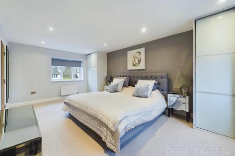 1 Glebe Hyrst, South Croydon, CR2 9JG