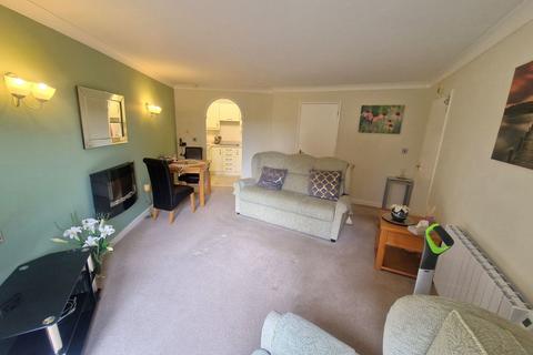 1 bedroom flat for sale, Blackberry Lane, Halesowen B63