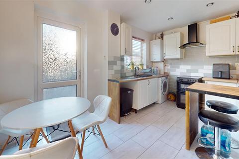 2 bedroom end of terrace house for sale, Portrush Close, Bletchley, Milton Keynes