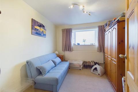 2 bedroom maisonette for sale, Westmorland Avenue, Aylesbury HP21