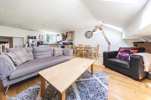 1 bedroom flat for sale, Leander Road, SW2