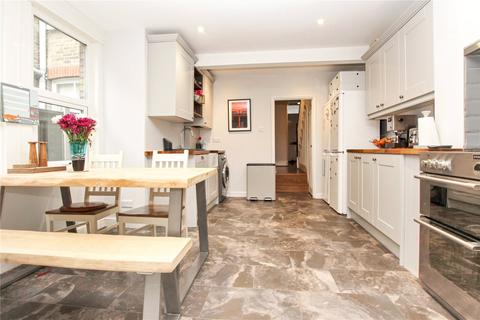 13 Vambery Road, London, SE18 3HA