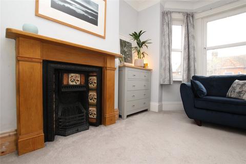 13 Vambery Road, London, SE18 3HA