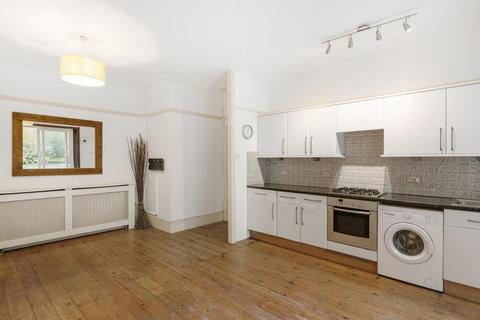 1 bedroom flat for sale, Altenburg Gardens, London