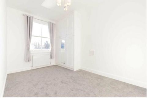 1 bedroom flat to rent, Elgin Avenue, London