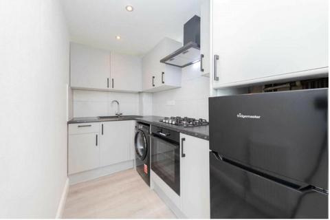 1 bedroom flat to rent, Elgin Avenue, London