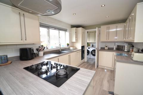 5 bedroom detached house for sale, Idle, Idle BD10