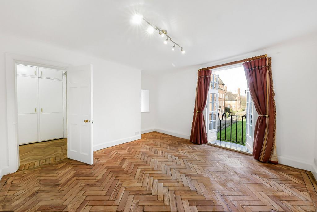 Heathcroft, Hampstead Way, London 2 bed flat - £2,600 pcm (£600 pw)