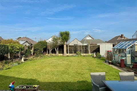 2 bedroom bungalow for sale, Hengistbury Road, Barton On Sea, Hampshire, BH25