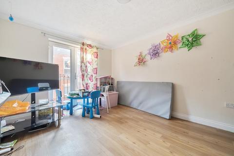 2 bedroom flat for sale, Newbury,  Berkshire,  RG14