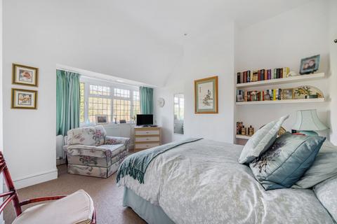 2 bedroom end of terrace house for sale, Portsmouth Road, Cobham, Surrey, KT11