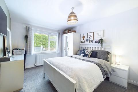 37 Kirk Road, Nottingham, NG3 6GX