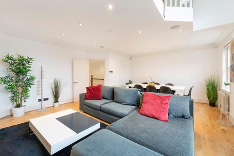 3 bedroom flat for sale, Adamson Road, Belsize Park, London