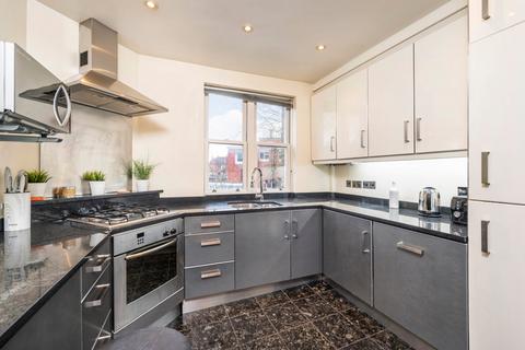 3 bedroom flat for sale, Adamson Road, Belsize Park, London