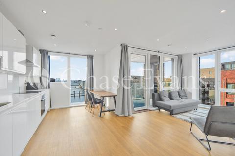 2 bedroom flat for sale, Royal Albert Wharf, Shackleton Way, Newham, London, E16