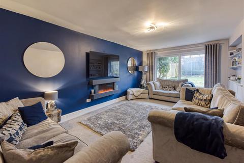 18 Charters Avenue, Codsall, Wolverhampton, WV8 2JH
