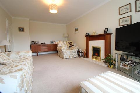 2 bedroom semi-detached bungalow for sale, Kenmoor Way, Newcastle Upon Tyne NE5