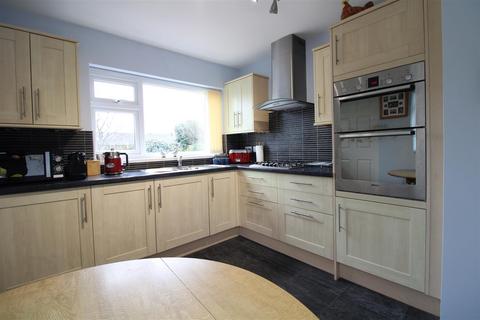 2 bedroom semi-detached bungalow for sale, Kenmoor Way, Newcastle Upon Tyne NE5