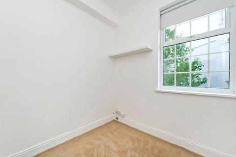 2 bedroom apartment for sale, Sheen Gate Gardens, London, SW14