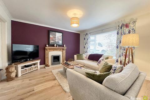 4 bedroom detached house for sale, Channel View, Bassaleg, Newport