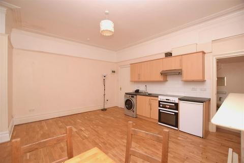 Studio to rent, 10434 Hartington Park, Bristol