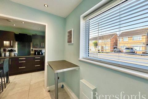 1 Courage Close, Hornchurch, RM11 2BJ