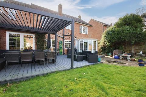 4 bedroom detached house for sale, Roselands Avenue, Hoddesdon