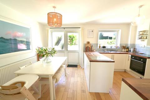 7 West View, Porthleven, Helston, TR13 9LN