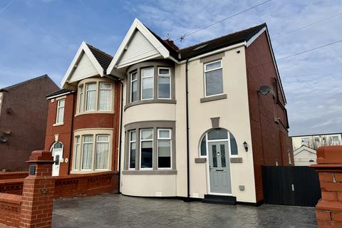 4 bedroom semi-detached house for sale, Duchess Drive, Bispham FY2